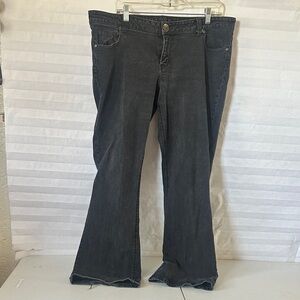 Ellemenno Women’s Flared Black Jeans – Size 17R